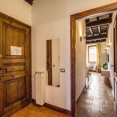 Elegant Apartment Behind The Colosseum Roma Dış mekan fotoğraf