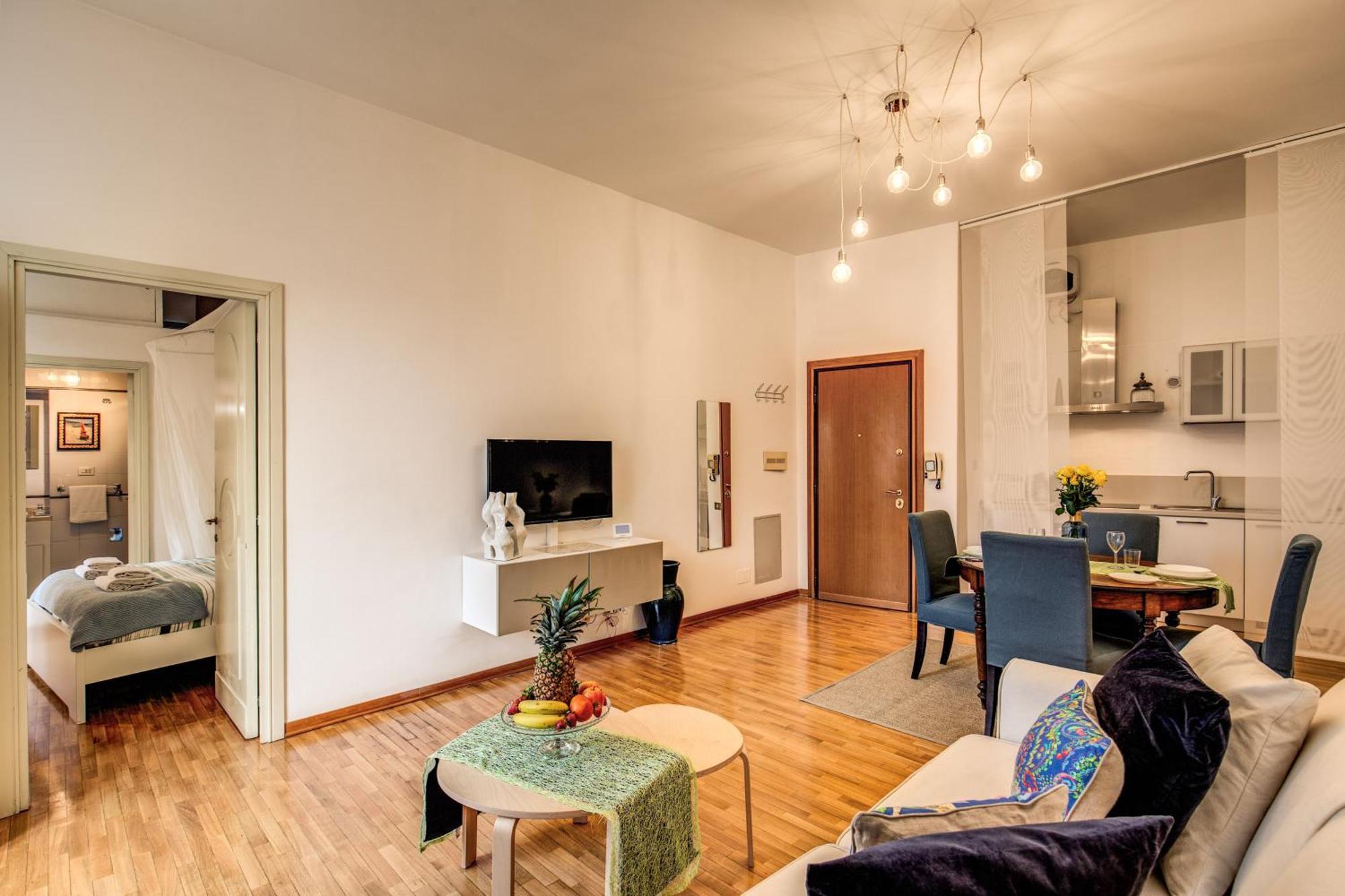 Elegant Apartment Behind The Colosseum Roma Dış mekan fotoğraf