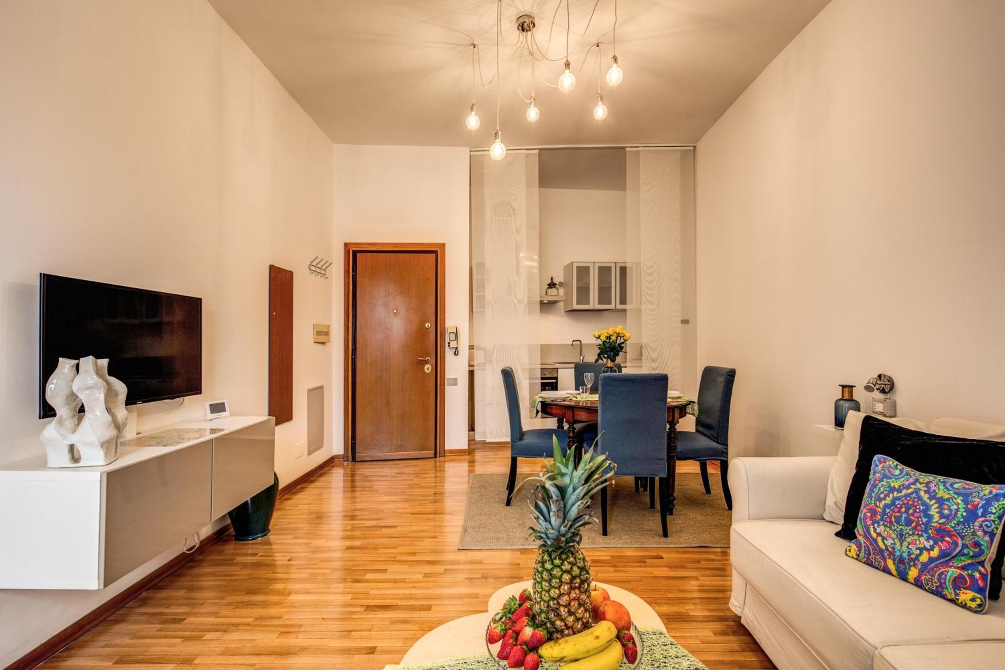 Elegant Apartment Behind The Colosseum Roma Dış mekan fotoğraf