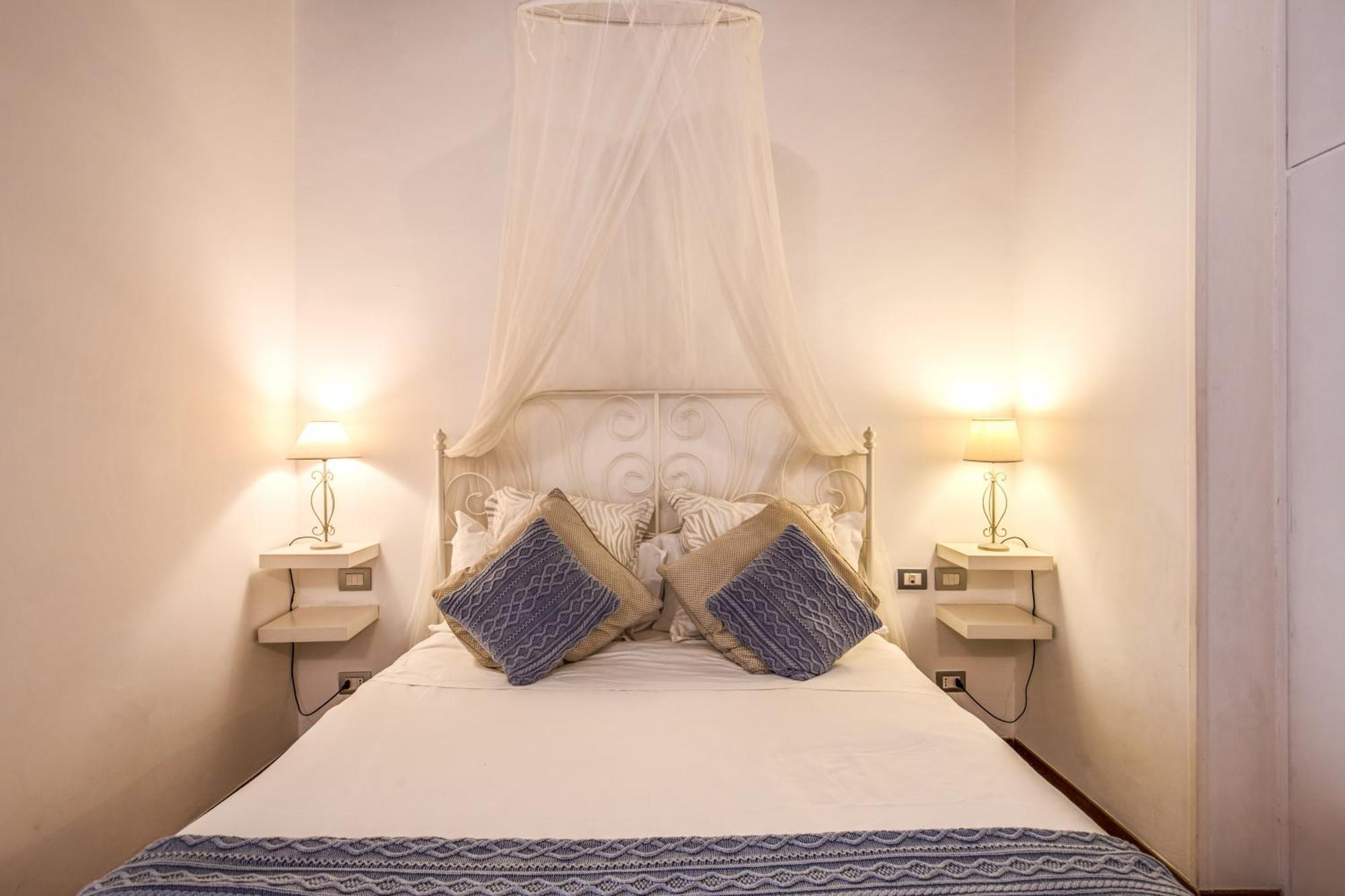 Elegant Apartment Behind The Colosseum Roma Dış mekan fotoğraf