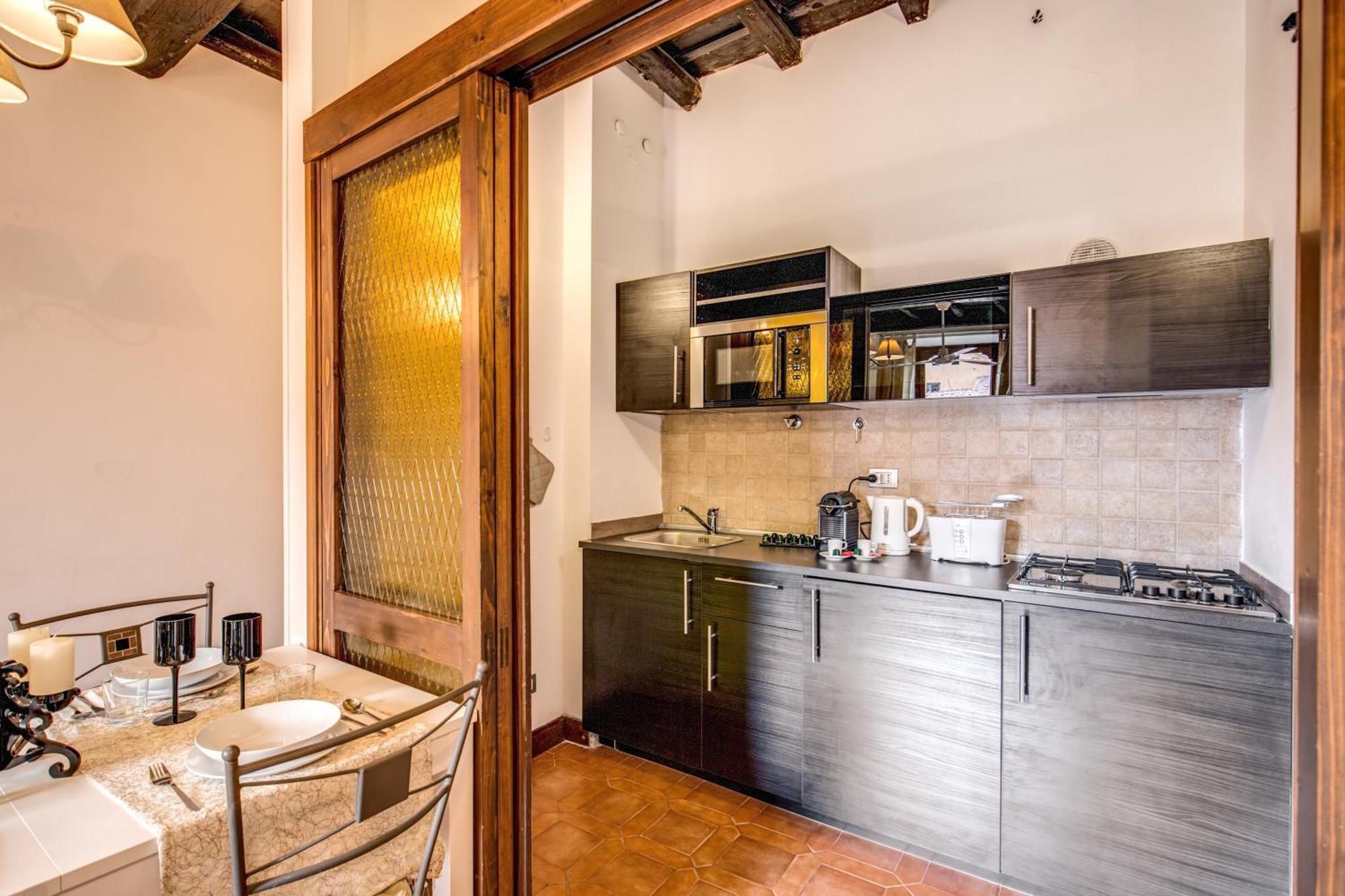 Elegant Apartment Behind The Colosseum Roma Dış mekan fotoğraf
