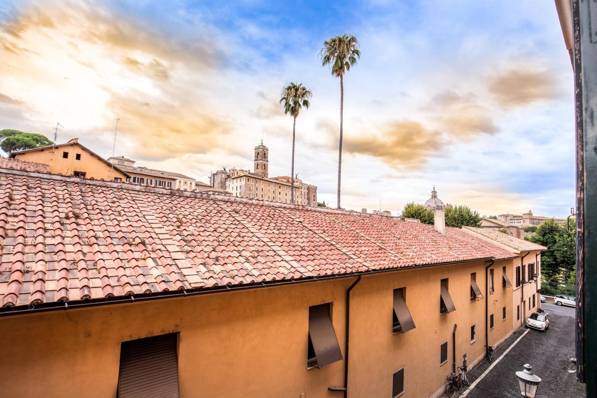 Elegant Apartment Behind The Colosseum Roma Dış mekan fotoğraf