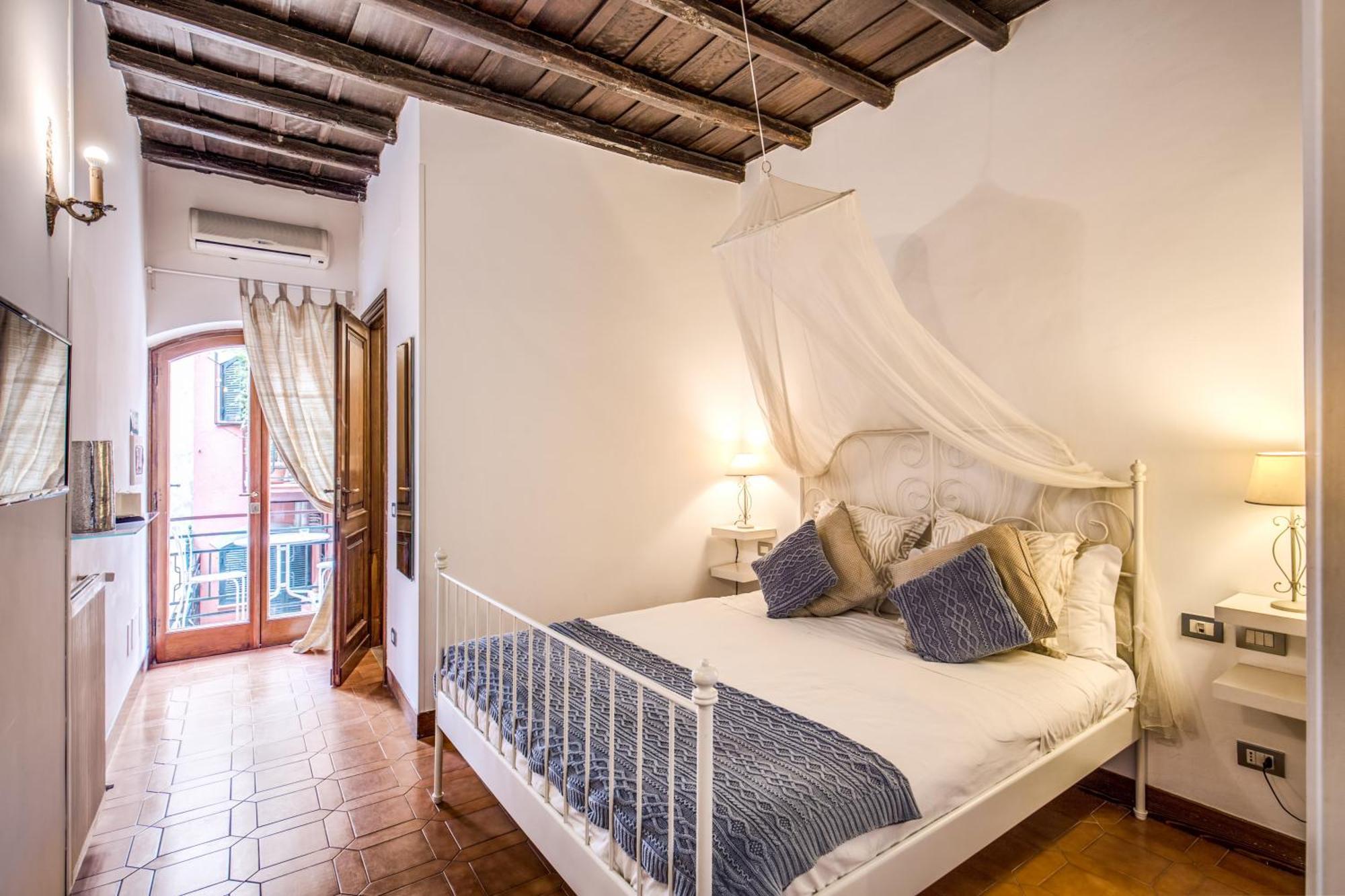 Elegant Apartment Behind The Colosseum Roma Dış mekan fotoğraf