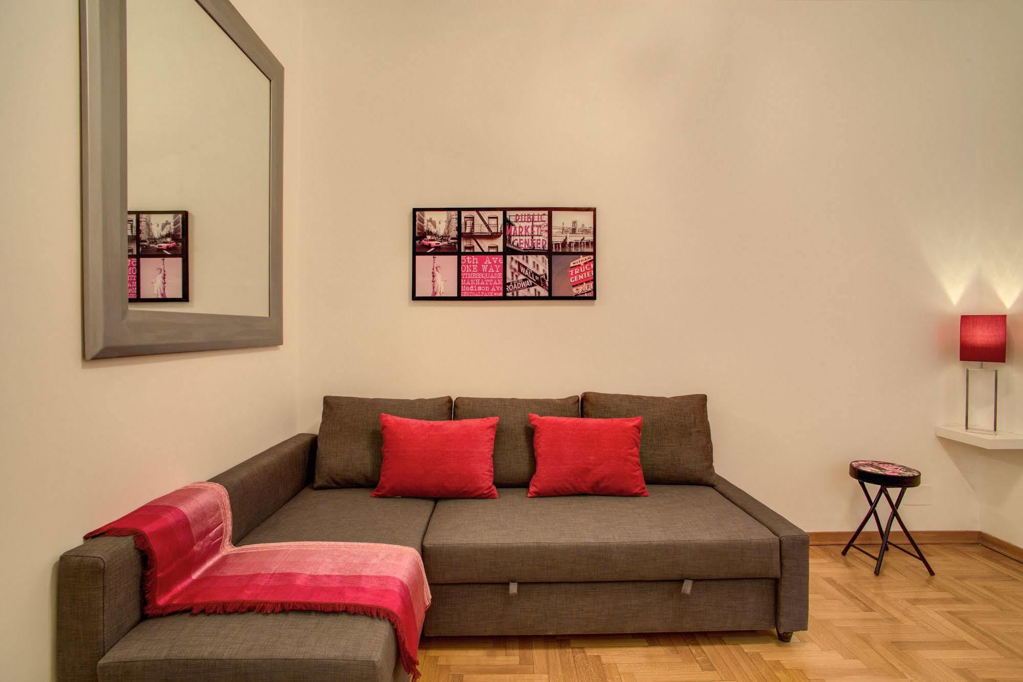 Elegant Apartment Behind The Colosseum Roma Dış mekan fotoğraf