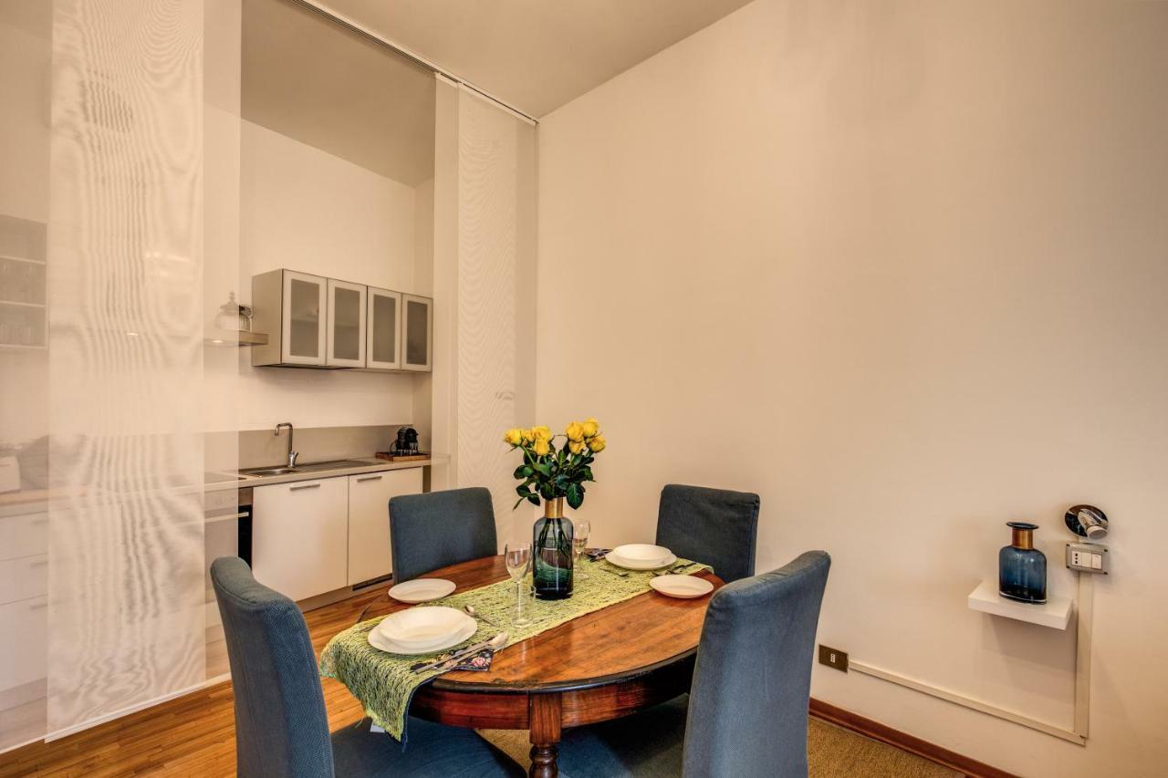 Elegant Apartment Behind The Colosseum Roma Dış mekan fotoğraf